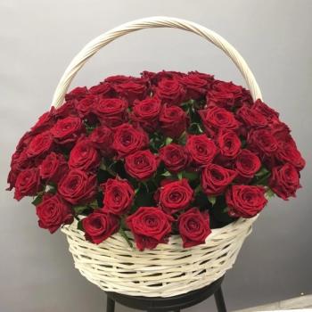 Букет Корзина с 115 розами артикул: 165731tv
